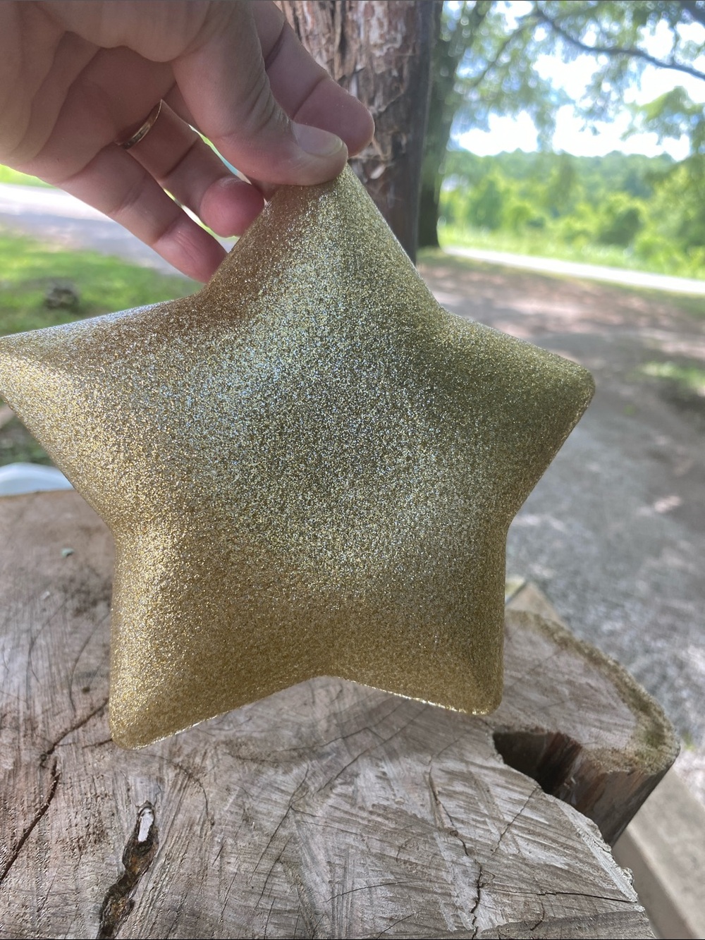 Glittery Gold Star Glass Dish - Set of 4 - Picture 3 of 4